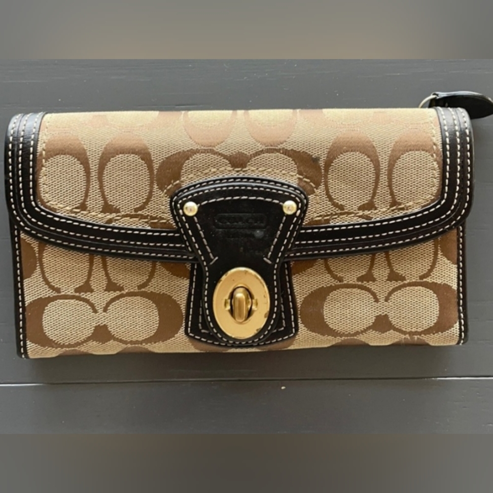Signature Legacy Wallet - Coach